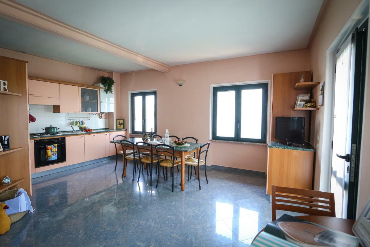 La Casa Sul Lago D'Iseo Sulzano Luaran gambar