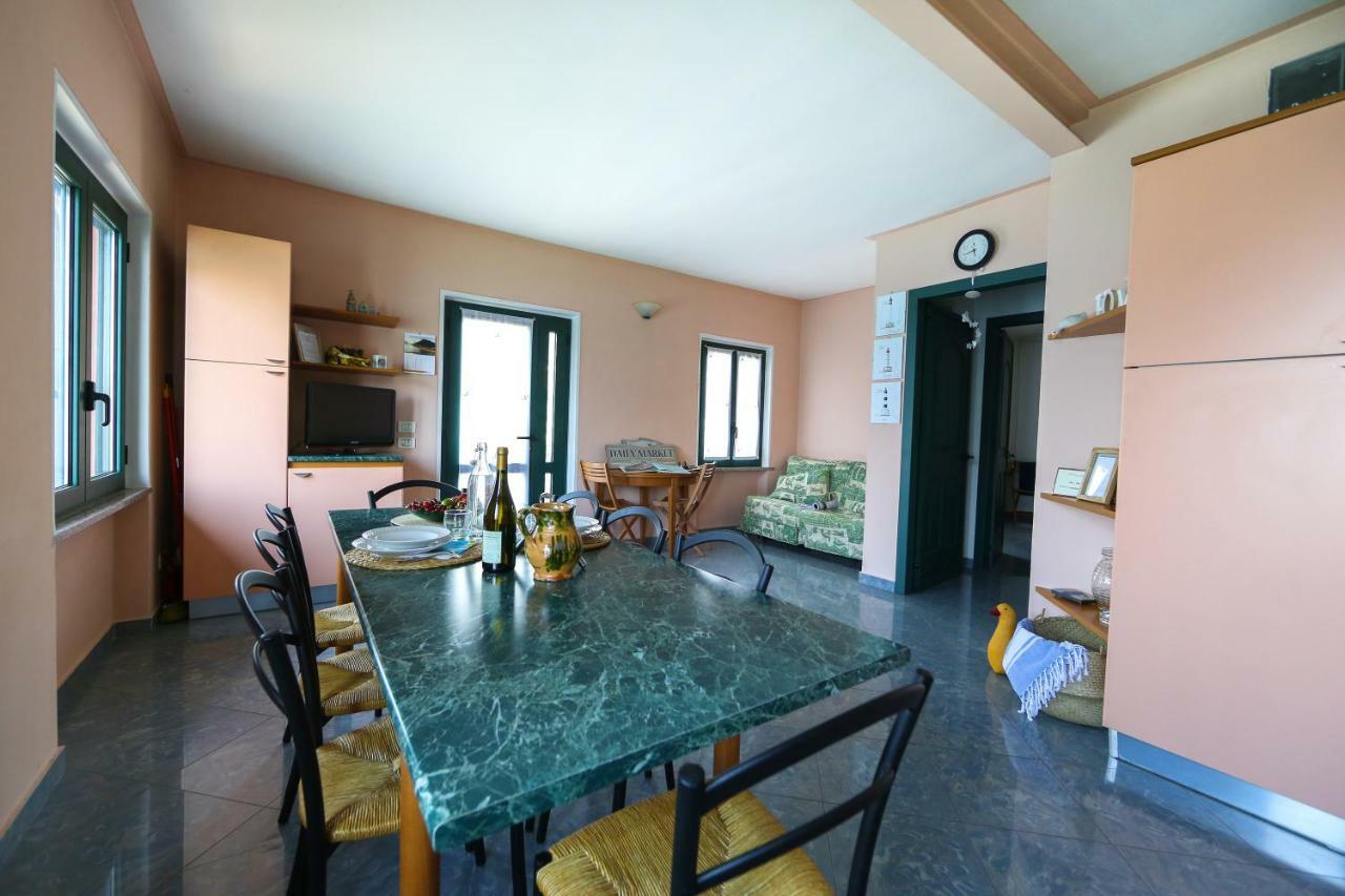 La Casa Sul Lago D'Iseo Sulzano Luaran gambar