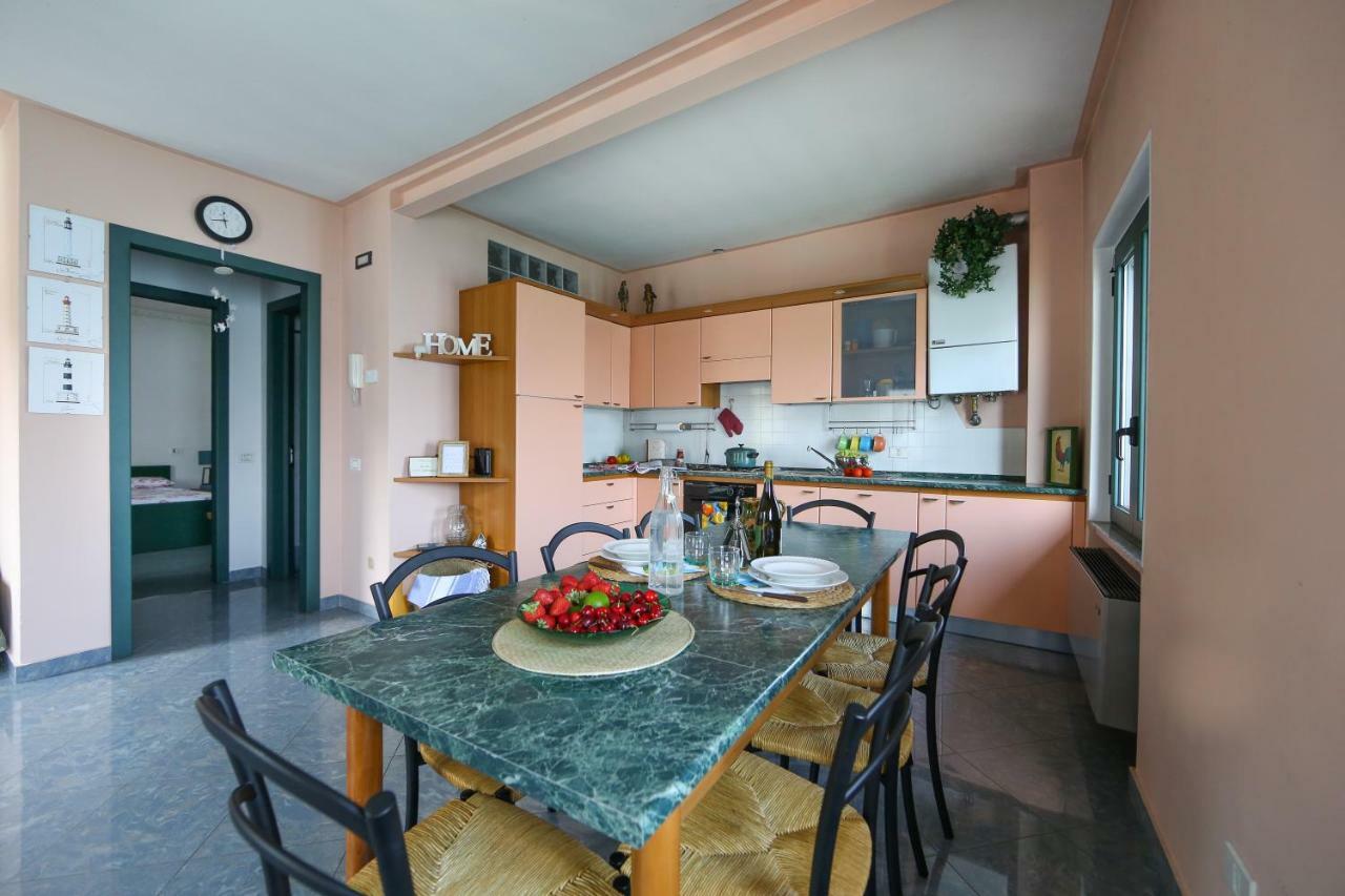La Casa Sul Lago D'Iseo Sulzano Luaran gambar