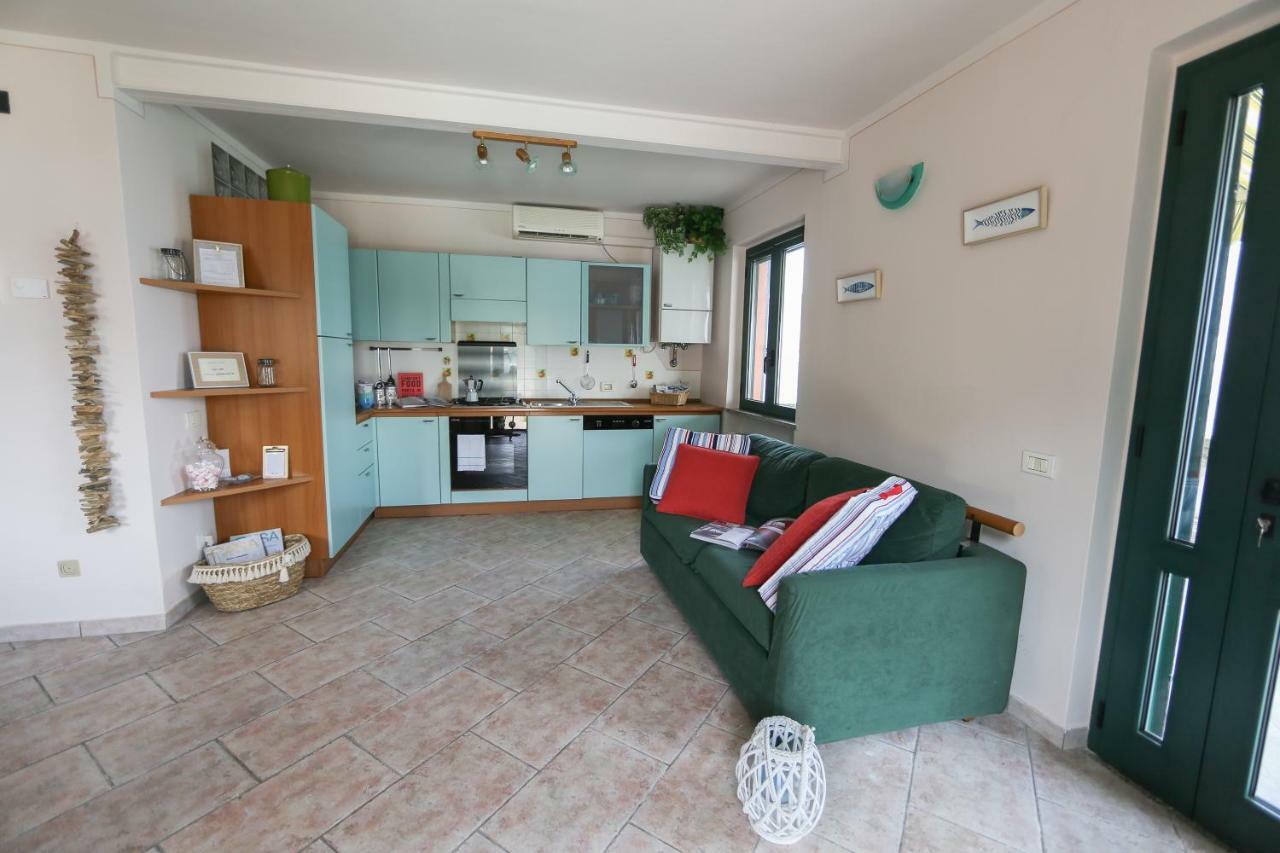 La Casa Sul Lago D'Iseo Sulzano Luaran gambar